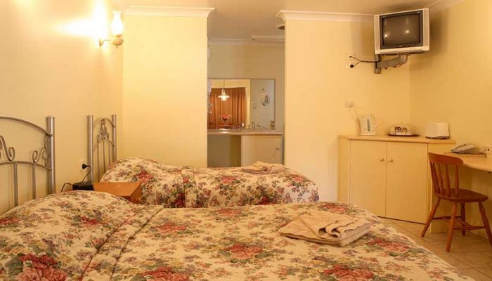 Motel Rooms Capella Accommodation